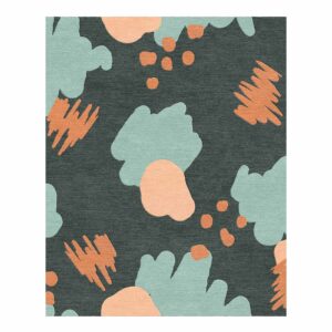 Tapis artistique touffeté présentant des formes abstraites vert menthe et corail sur fond anthracite. Le design ludique comprend des formes rappelant.