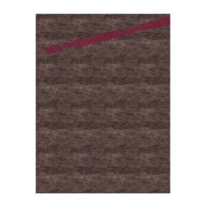 Tapis tufté minimaliste en brun charbon profond avec une seule rayure diagonale bordeaux. La ligne dramatique de couleur traverse la partie supérieure du tapis.