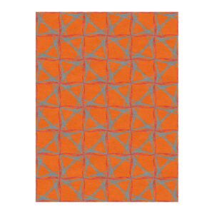 Tapis tuftée orange vif avec un motif linéaire turquoise et rose s'entrecroisant pour créer un réseau géométrique.
