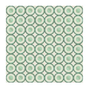 Tapis géométrique touffeté avec des cercles concentriques vert menthe disposés en motif quadrillé sur fond crème.