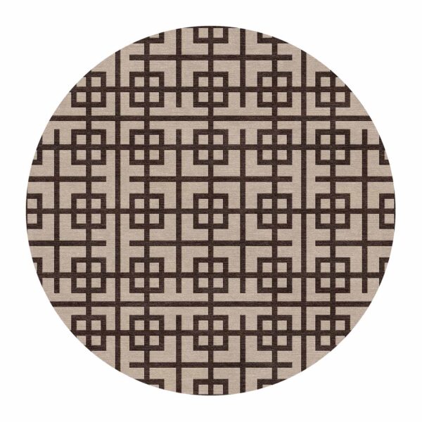 Tapis tufté rond avec motif géométrique en beige et brun foncé, présentant un design traditionnel asiatique avec des carrés et des lignes entrecroisées.